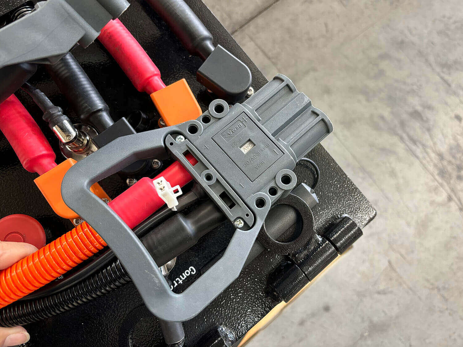 24V 315Ah LiFePO4 Forklift Battery