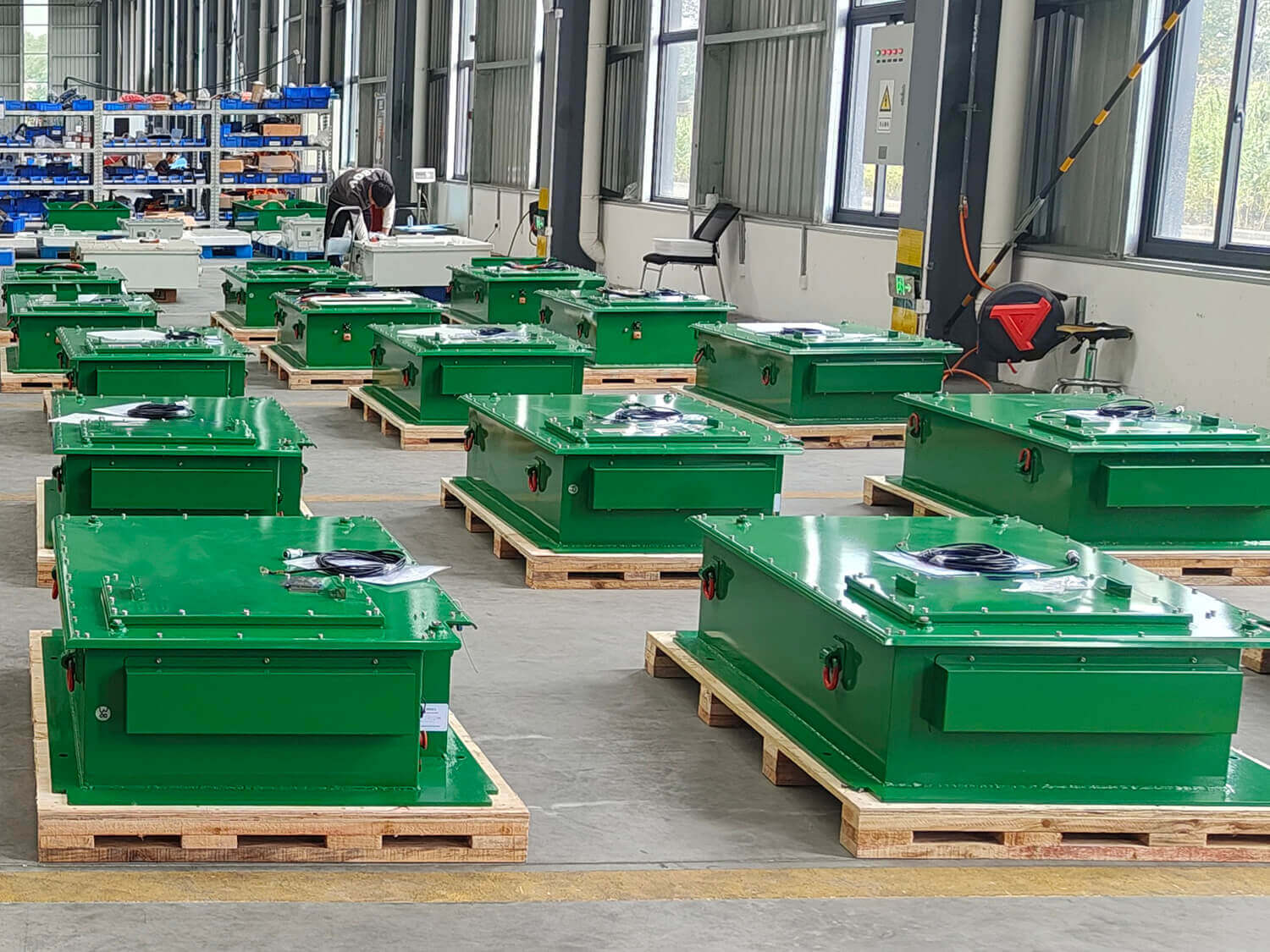 Polinovel 96V 300Ah Heavy-Duty LiFePO4 Battery for Underground Mining Locomotive